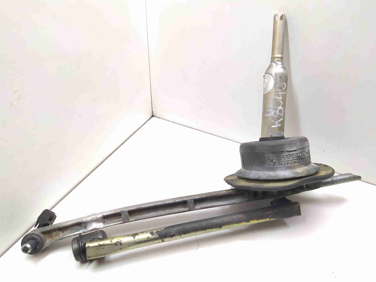 кулиса BMW 3 серия E46 2000, 2.5 л., i, бензин, МКПП, задний привод, 25111434109 - фото №1