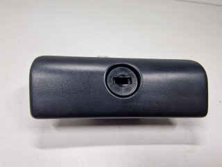 замок бардачка BMW 5 серия E39 1997, 2.0 л., i, бензин, МКПП, седан, задний привод, 51168163018, 8163018, 51168168048, 8168048