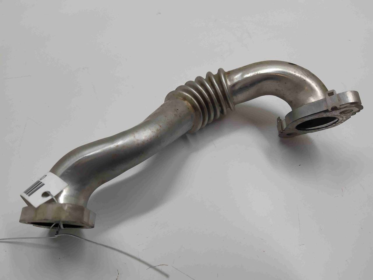 трубка системы рециркуляции EGR SEAT Ibiza 4 поколение 2012, 1.6 л., TD, дизель, МКПП, передний привод, 03L131521Q - фото №1