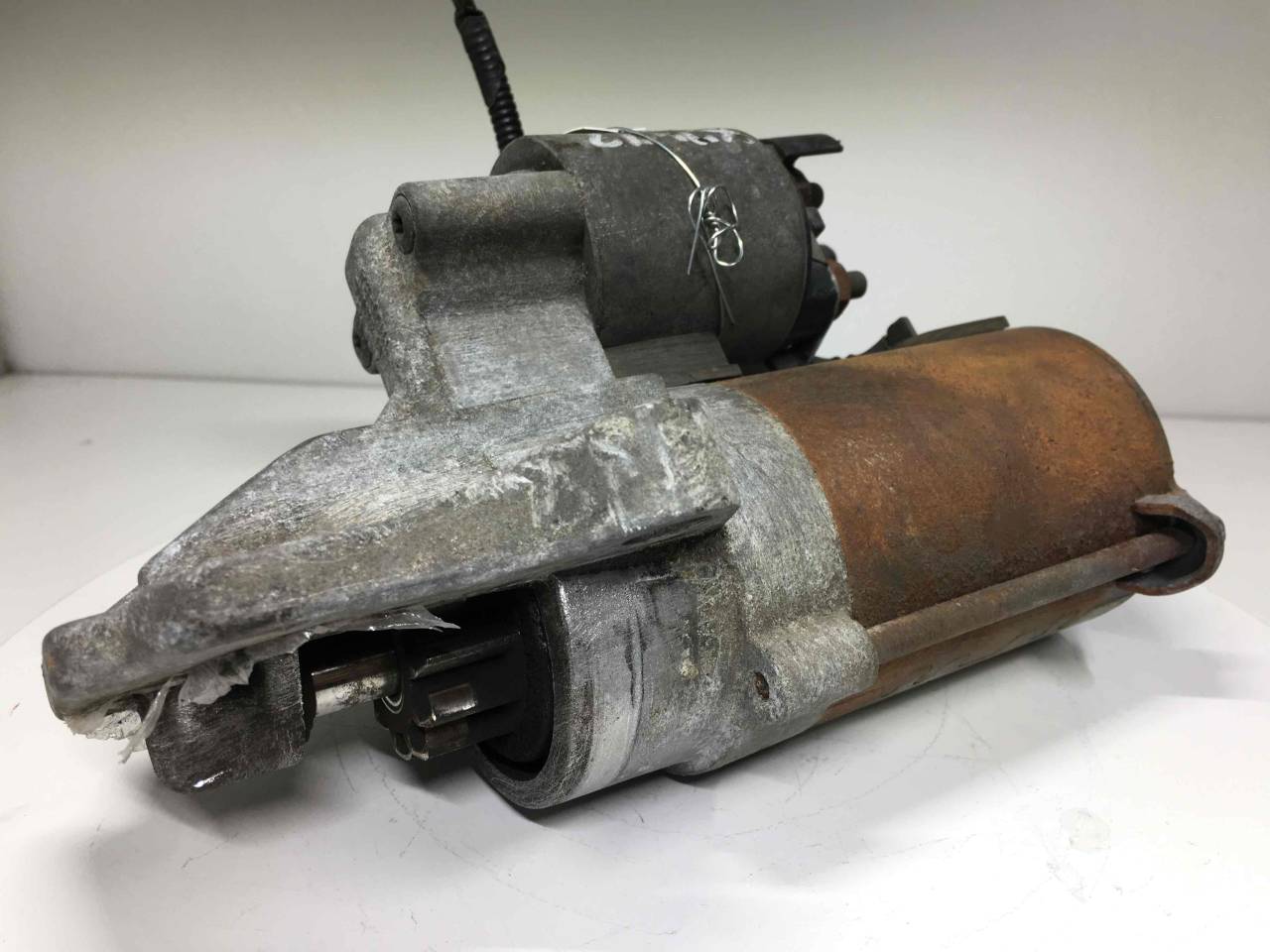 стартер Ford Focus 2 поколение 2008, 1.8 л., i, бензин, МКПП, передний привод, 4M5T11000AC - фото №1