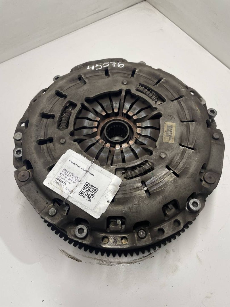 комплект сцепления BMW 5 серия E60/E61 2006, 2.5 л., бензин, 7524974, 7545087, 7556565 - фото №1
