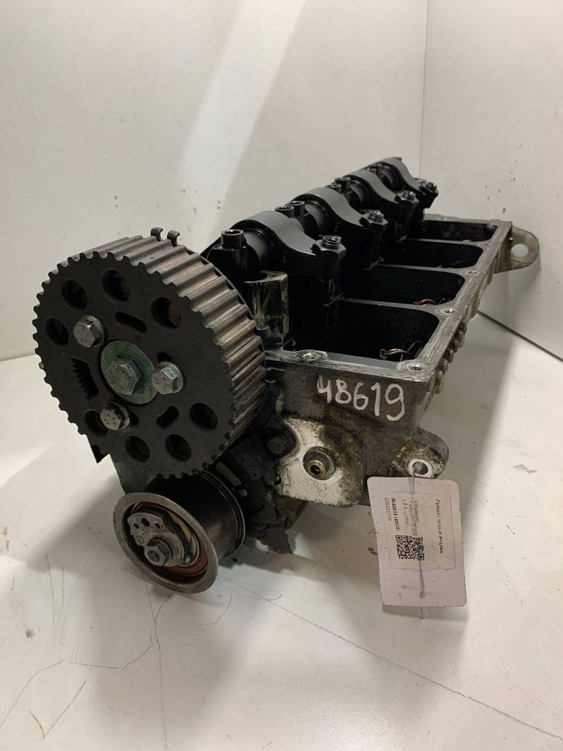 головка блока цилиндров Volkswagen Transporter T5 2006, 1.9 л., дизель, 038103373R - фото №1