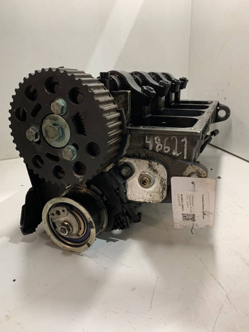 головка блока цилиндров Volkswagen Transporter T5 2006, 1.9 л., дизель, 038103373R - фото №1