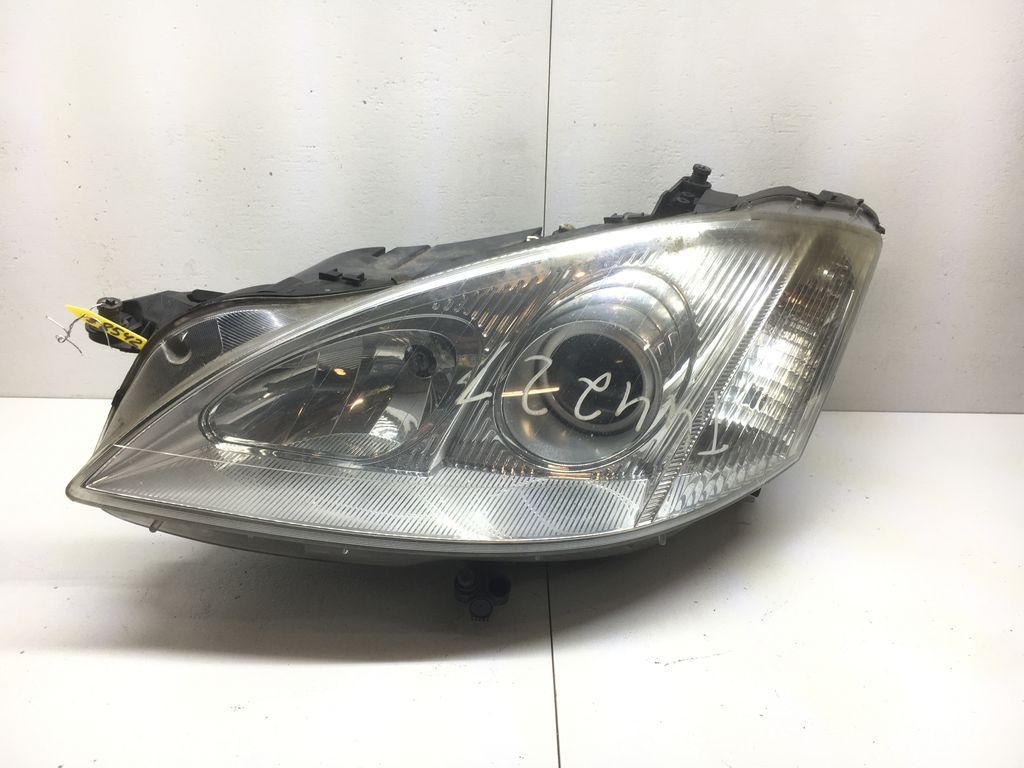 фара левая Mercedes-Benz S-Класс W221 2009, седан, A2218204561, 2218204561 - фото №1