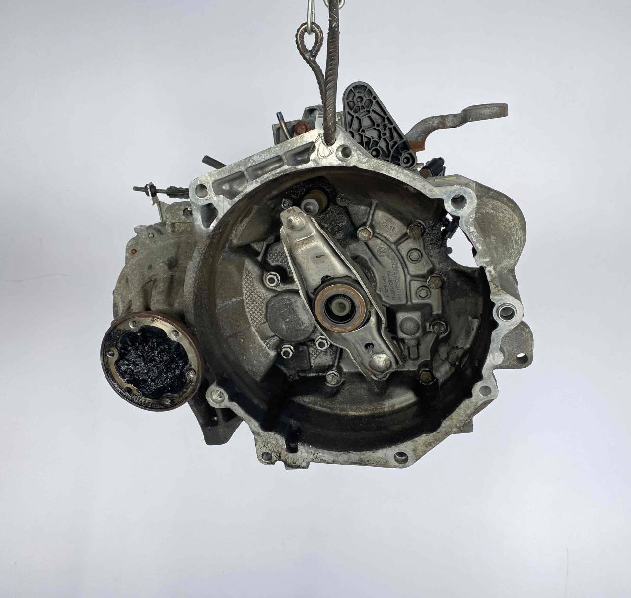 КПП механическая (МКПП) Volkswagen Golf 5 поколение 2009, 1.9 л., TD, дизель, МКПП, передний привод, JCR - фото №1