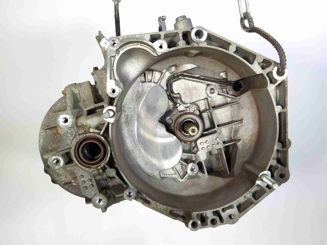 КПП механическая (МКПП) Opel Insignia 1 поколение (A) 2011, 2.0 л., CDTi, дизель, МКПП, передний привод, 55192042, M32, 55565313, 55569882, 55194293 - фото №1