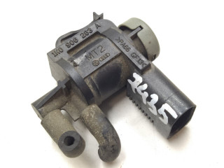 электромагнитный клапан Volkswagen Caddy 3 поколение 2010, 1.9 л., TD, дизель, МКПП, передний привод, 1K0906283A