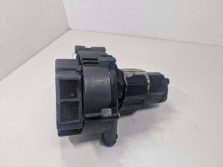 насос продувки катализатора Mercedes-Benz CLK-Класс W208/A208 [рестайлинг] 2000, 3.2 л., i, бензин, АКПП, задний привод, A0001403785