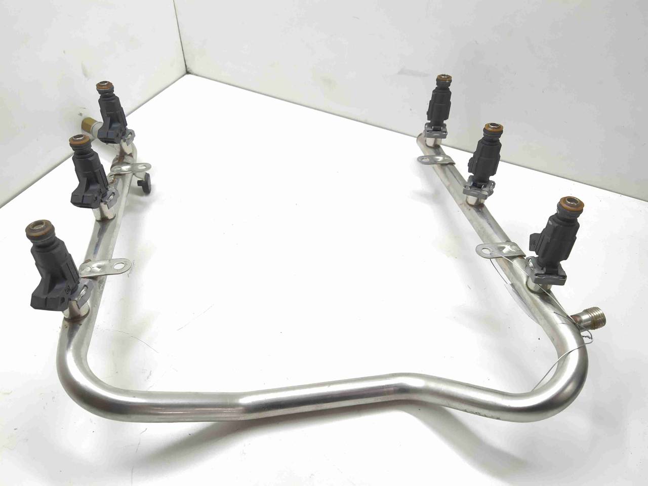 топливная рампа Mercedes-Benz E-Класс W210/S210 1997, 3.2 л., i, бензин, АКПП, задний привод, 0280155742, 0280151038, A1120780049, 1120780049, A1120700095, 1120700095 - фото №1