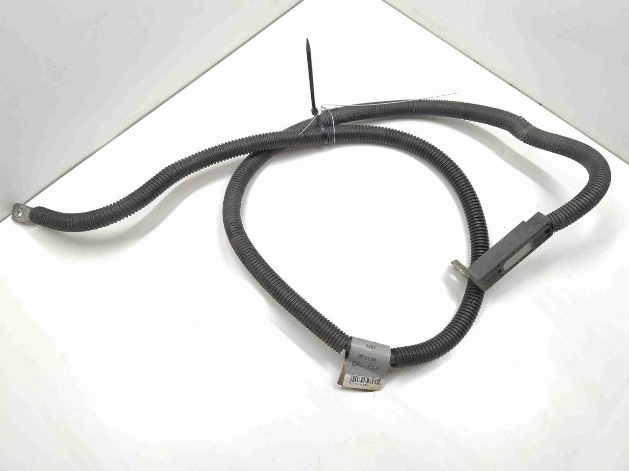 провод с генератора на стартер Mercedes-Benz E-Класс W211/S211 2004, 2.7 л., CDi, дизель, АКПП, задний привод, 2115401805 - фото №1