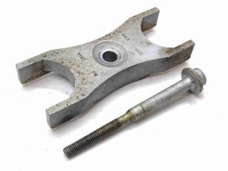 крепление форсунки Audi A3 8P/8PA [2-й рестайлинг] 2011, 2.0 л., TD, дизель, МКПП, передний привод, 03L216A