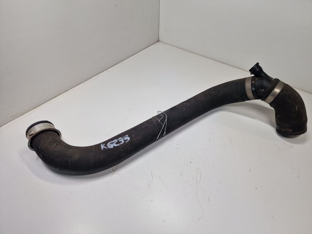 патрубок радиатора Mercedes-Benz E-Класс W211/S211 2004, 2.6 л., i, бензин, МКПП, задний привод, A2115010382 - фото №1