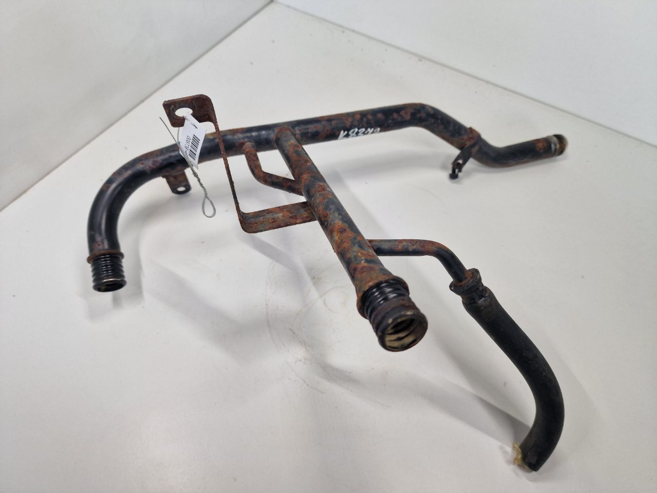 трубка охлаждающей жидкости BMW 5 серия E39 1996, 2.0 л., i, бензин, МКПП, задний привод, 11531433059 - фото №1