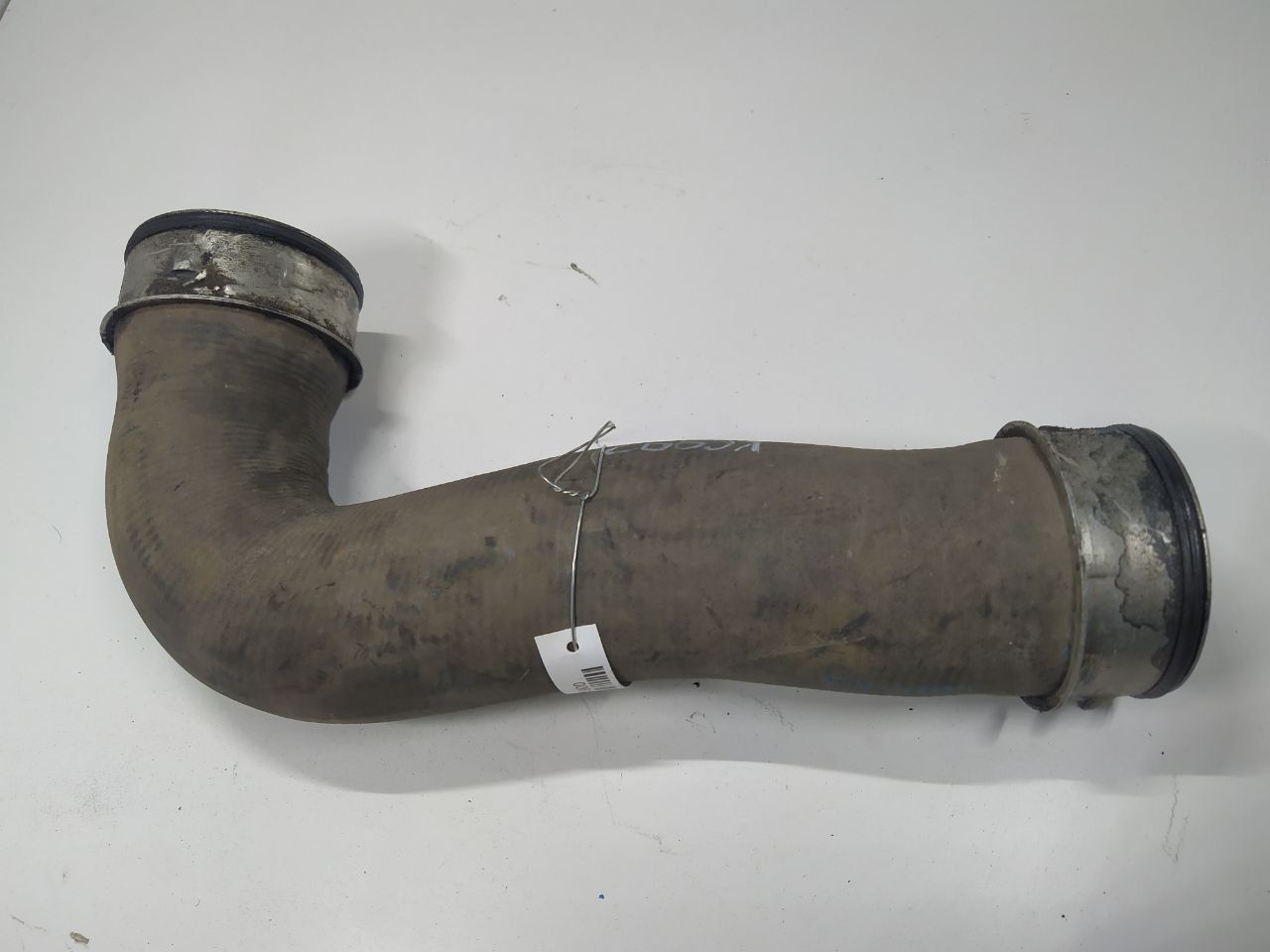 патрубок интеркулера Volkswagen Passat B6 2007, 1.9 л., TD, дизель, МКПП, передний привод, 1K0145834L - фото №1