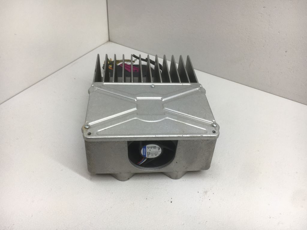 усилитель музыкальный Mercedes-Benz M-Класс W164 2005, A2518207689, A2518706689, 2518207689, 2518706689 - фото №1