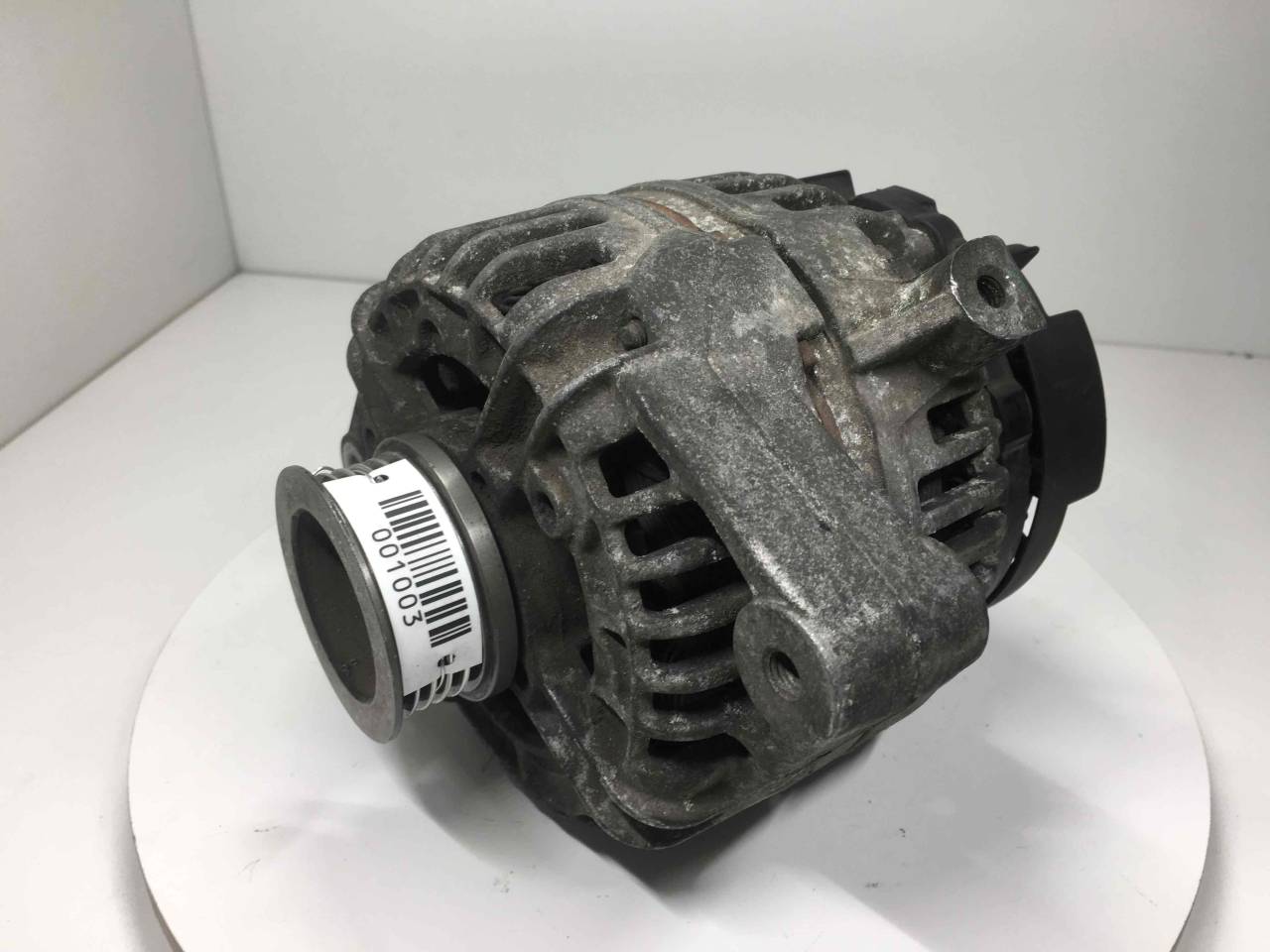 генератор Opel Combo 3 поколение (C) 2001, 1.6 л., i, бензин, 0124415002 - фото №1