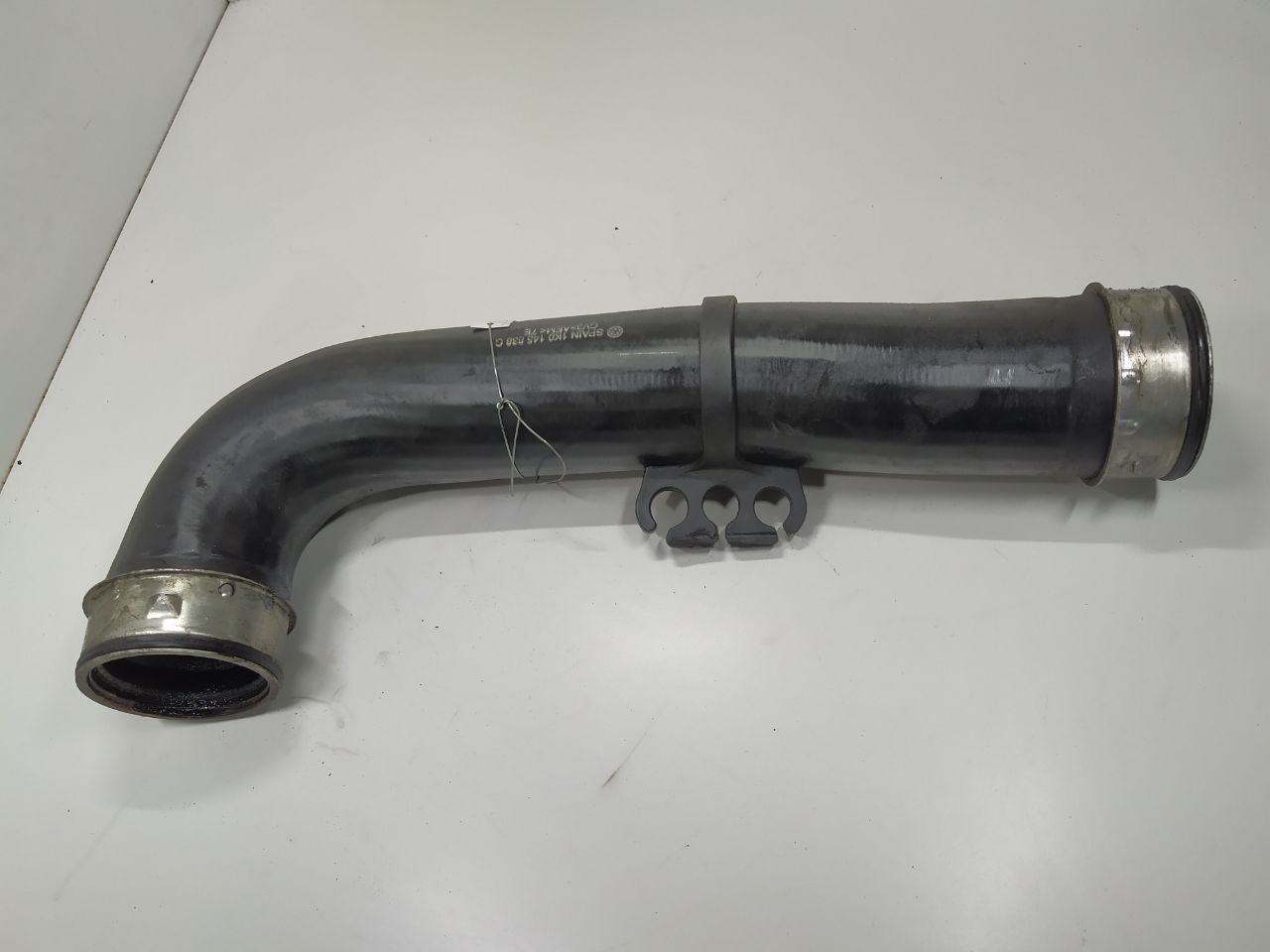 патрубок интеркулера Volkswagen Passat B6 2007, 1.9 л., TD, дизель, МКПП, передний привод, 1K0145838C - фото №1