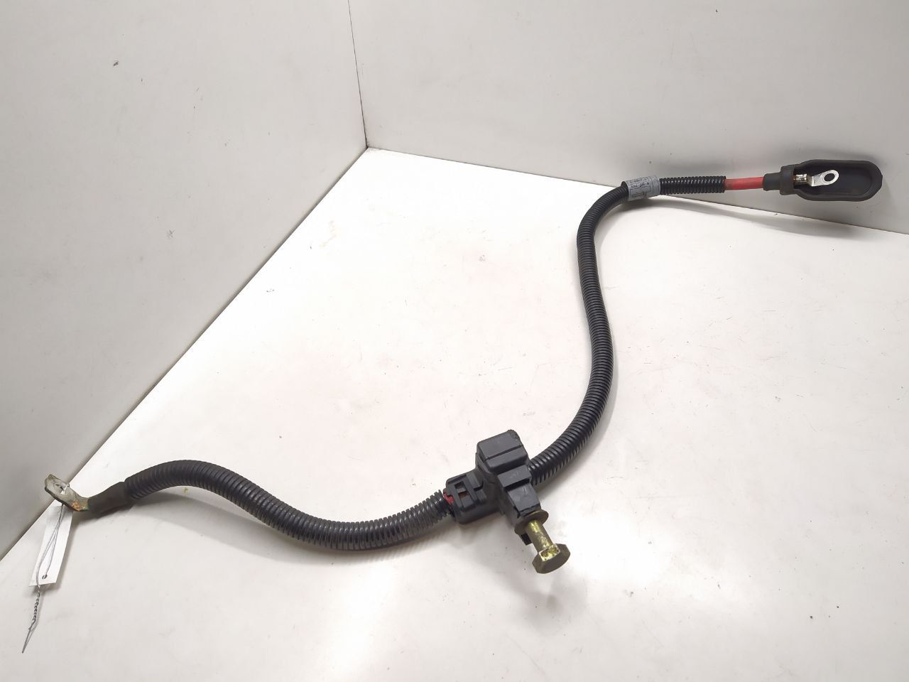 провод с генератора на стартер BMW 5 серия E39 1997, 2.5 л., i, бензин, МКПП, седан, задний привод, 12421427238, 1427238 - фото №1