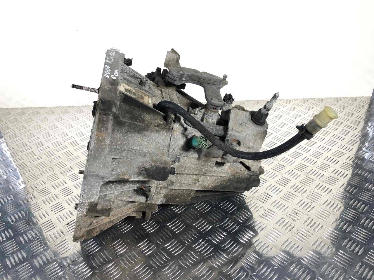 КПП механическая (МКПП) Renault Scenic 2 поколение 2005, 1.6 л., i, бензин, МКПП, передний привод, TL4A015 - фото №1