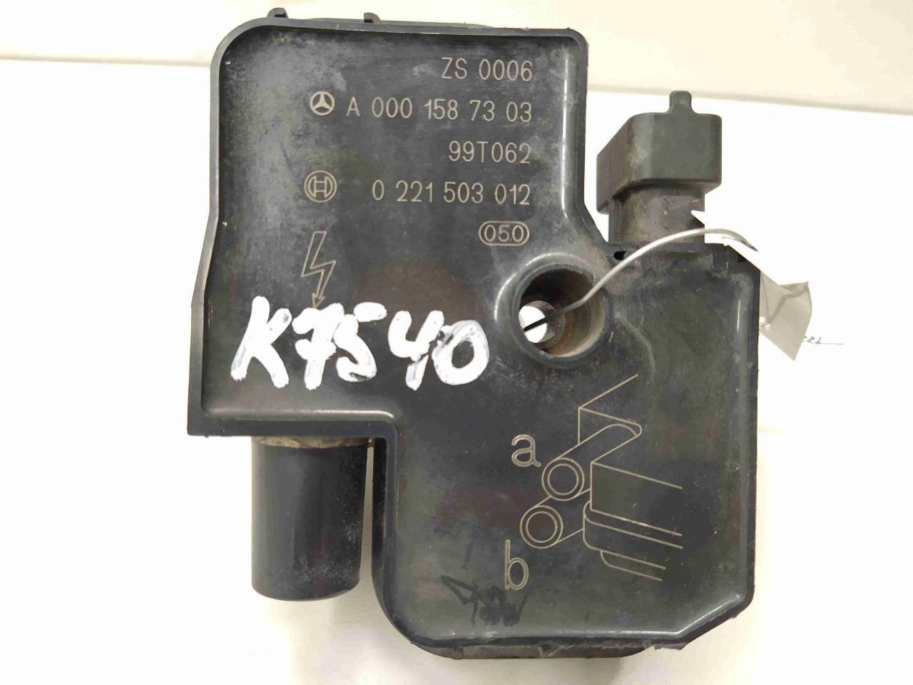 катушка зажигания Mercedes-Benz M-Класс W163 1999, 4.3 л., i, бензин, АКПП, внедорожник 5 дв., полный привод, A0001587303, 0221503012, 0001587303 - фото №1