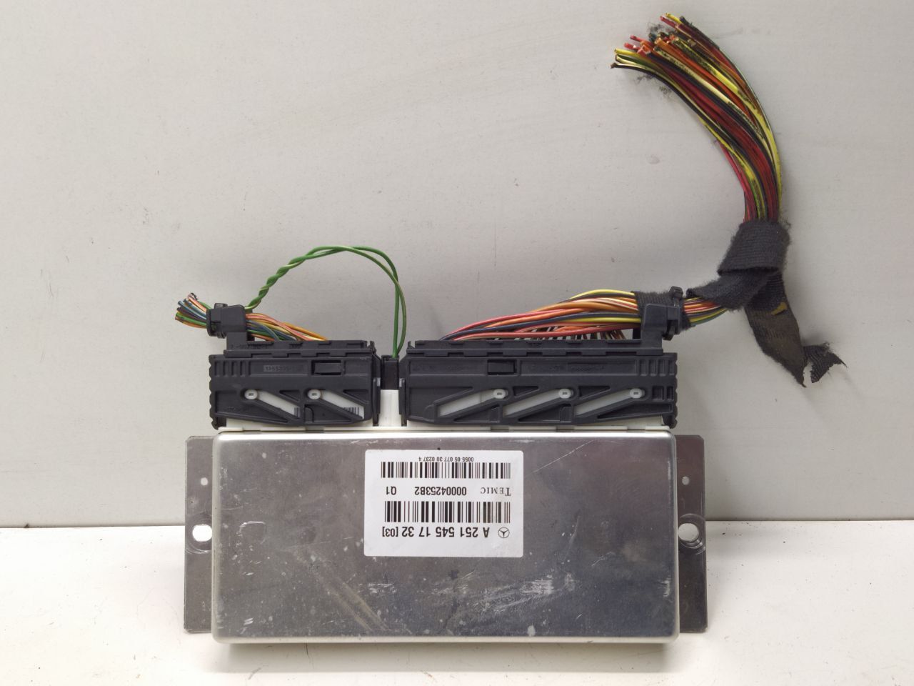 блок управления подвеской Mercedes-Benz M-Класс W164 2005, 3.0 л., CDi, дизель, АКПП, внедорожник 5 дв., полный привод, A2515451732, 2515451732 - фото №1