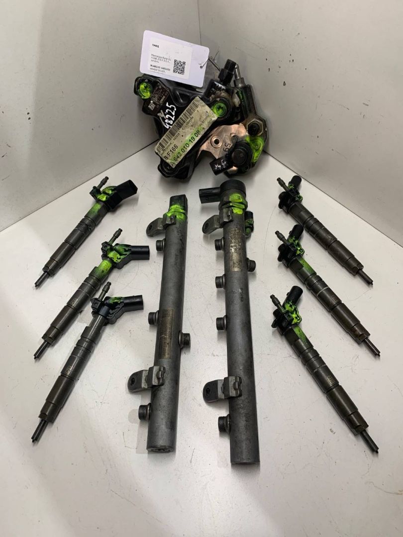 ТНВД Mercedes-Benz GL-Класс X166 2013, 3.0 л., дизель, A6420701187, A6420701201, 0928400762, A6420703095, A0061537828, A6420703395, A6420700146, 6420701201, 6420703095, 6420703395 - фото №1