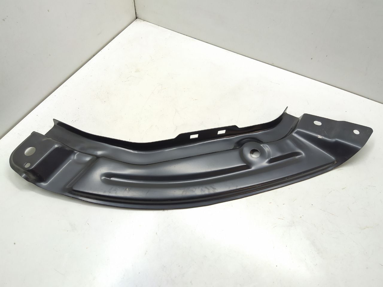 крепление фары левой Skoda Rapid 1 поколение 2016, 5JA805931B, 32D805931 - фото №1