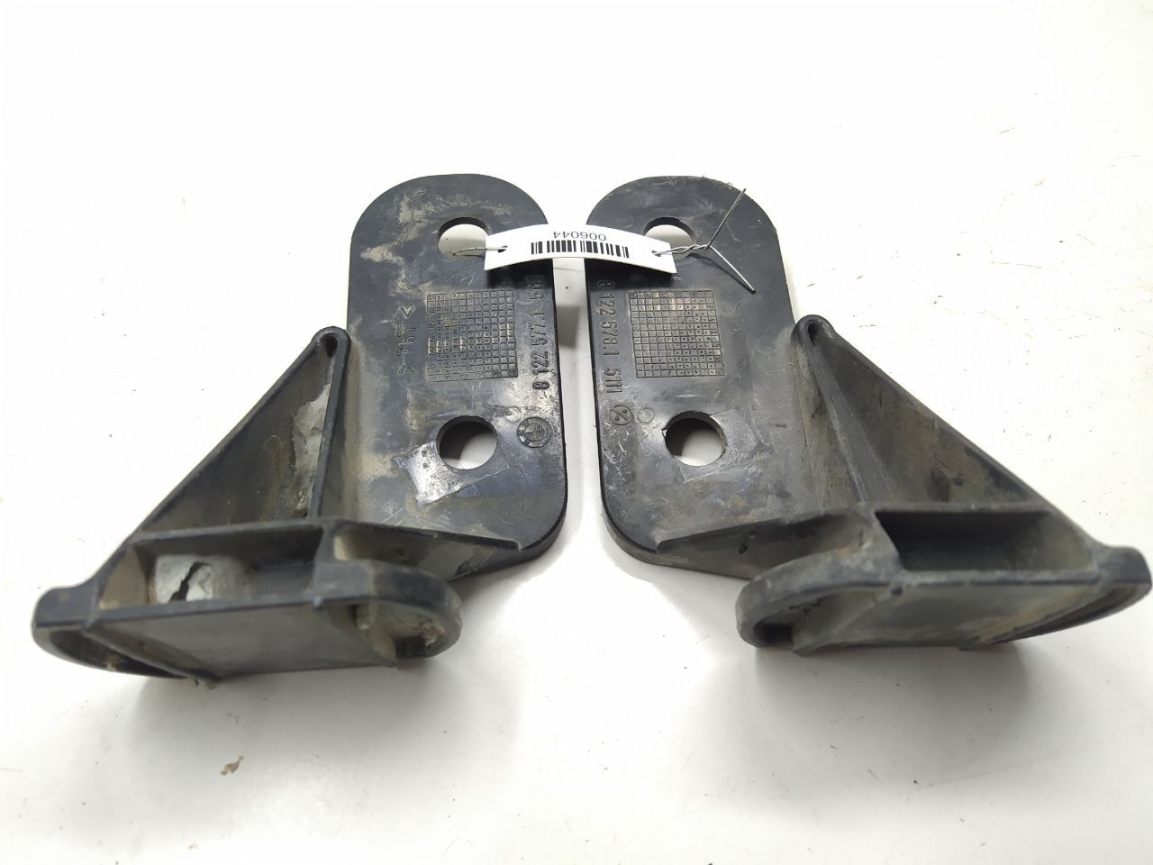 Крепление бампера переднего BMW 3 серия E36 1994, 51118122577, 51118122578, 8122577, 8122578 - фото №1