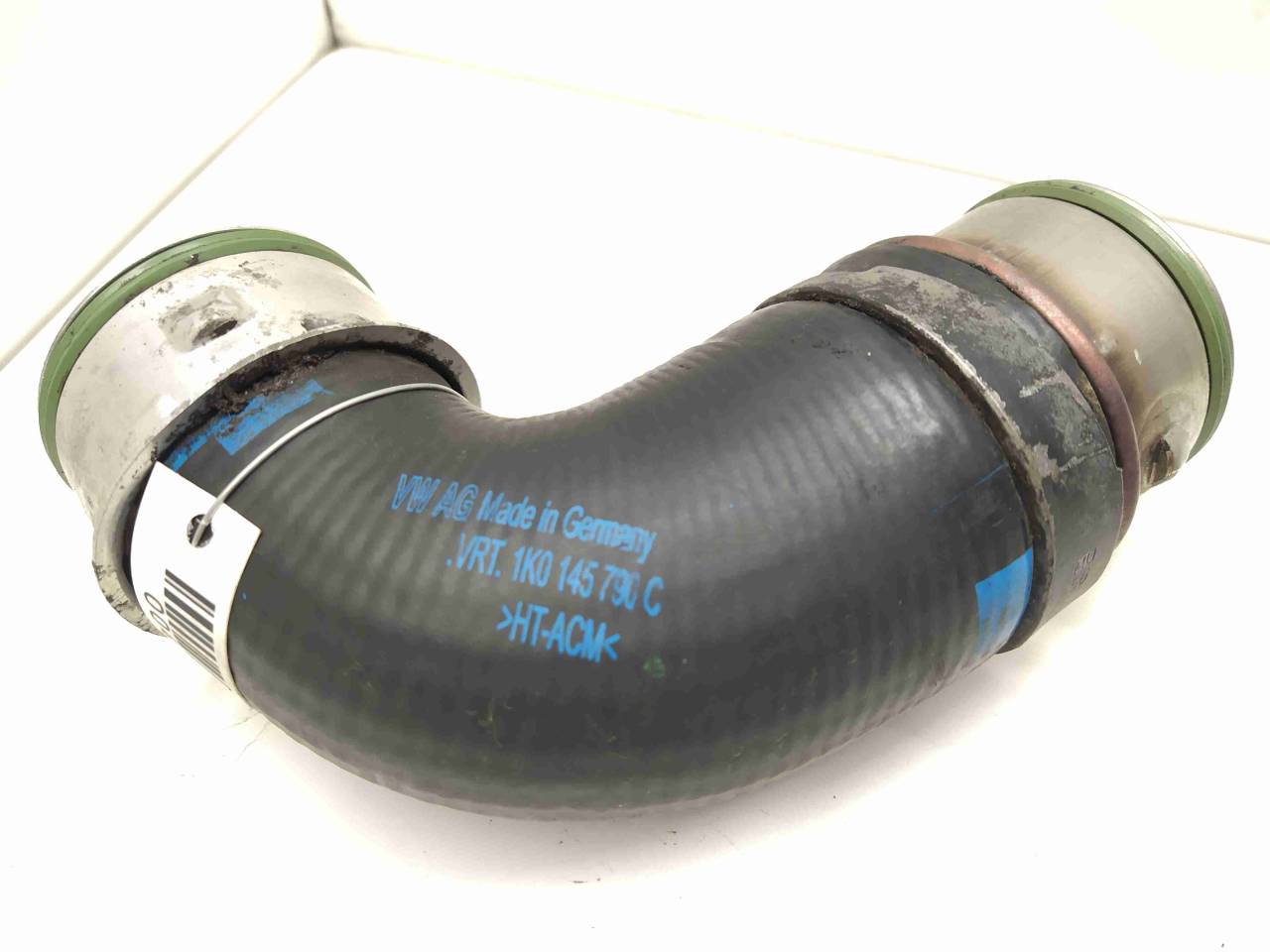 патрубок интеркулера Volkswagen Passat B6 2007, 2.0 л., TD, дизель, МКПП, передний привод, 1K0145790C - фото №1