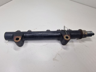 топливная рампа Citroen C5 2 поколение 2011, 1.6 л., HDi, дизель, МКПП, передний привод, 9684753080, 9664111780