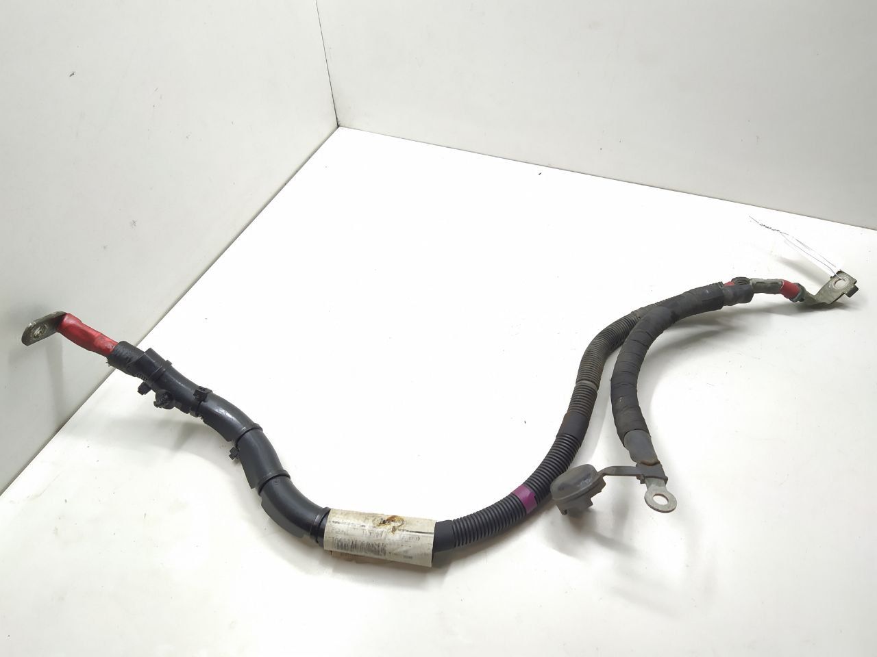 провод с генератора на стартер Ford Transit 8 поколение 2016, 2.0 л., TDCi, дизель, МКПП, задний привод, GK3T14A120AC - фото №1