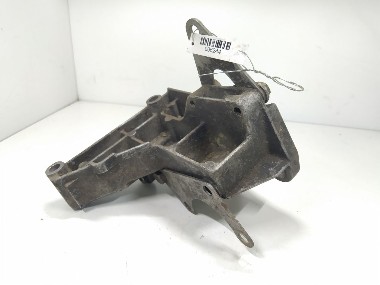 кронштейн гидроусилителя BMW 3 серия E46 2003, 1.8 л., дизель, 2245775, 11162245775 - фото №1