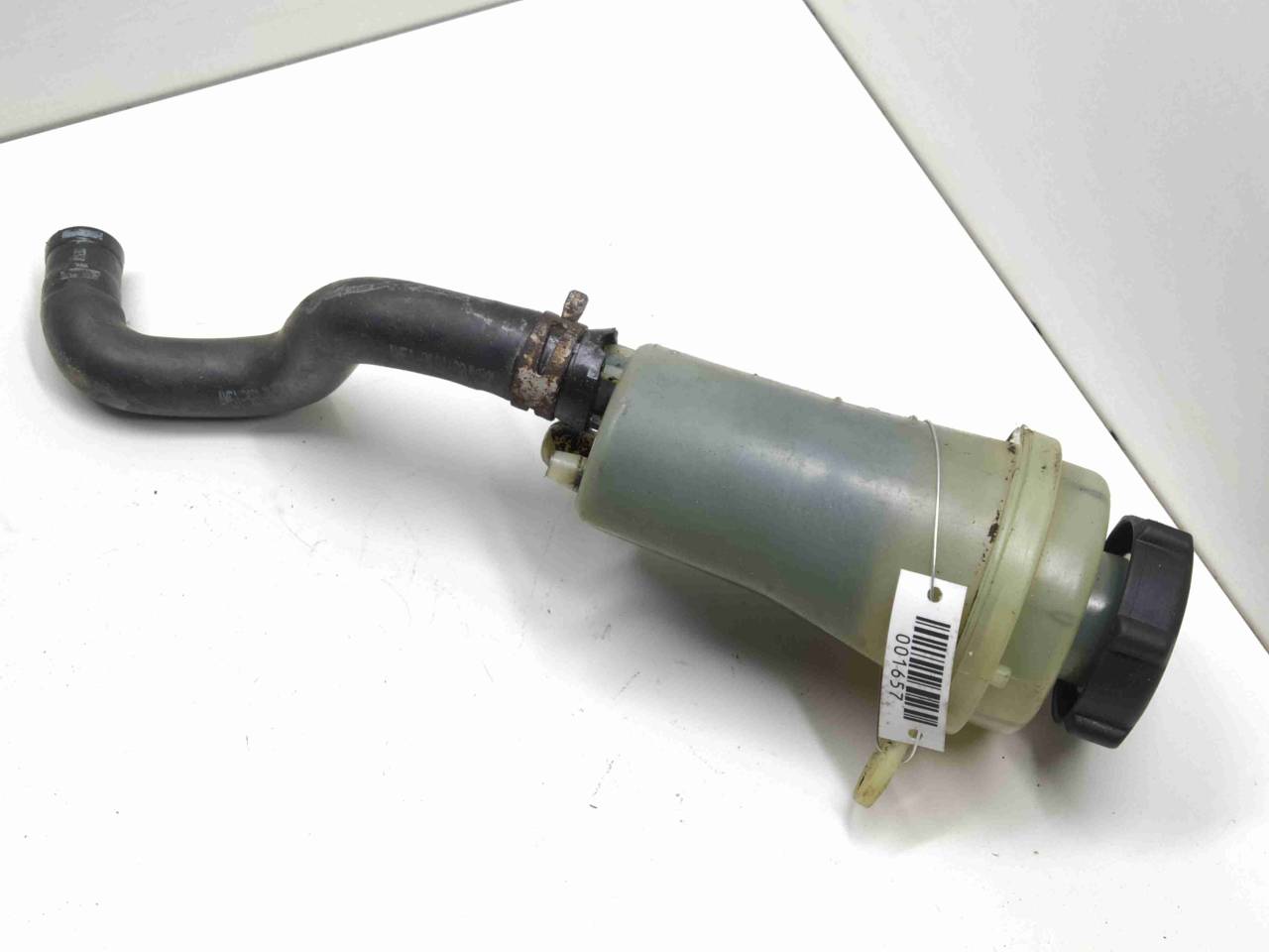 бачок гидроусилителя Ford Focus 2 поколение 2006, 1.6 л., i, бензин, МКПП, передний привод, - - фото №1