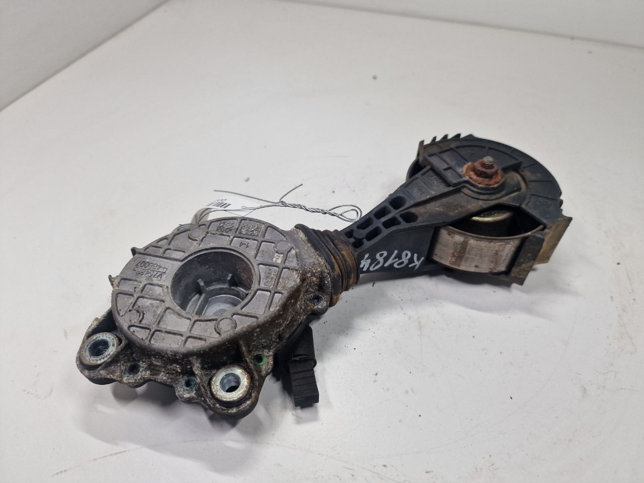 натяжитель Peugeot 207 1 поколение 2007, 1.6 л., i, бензин, МКПП, передний привод, 75488488007 - фото №1