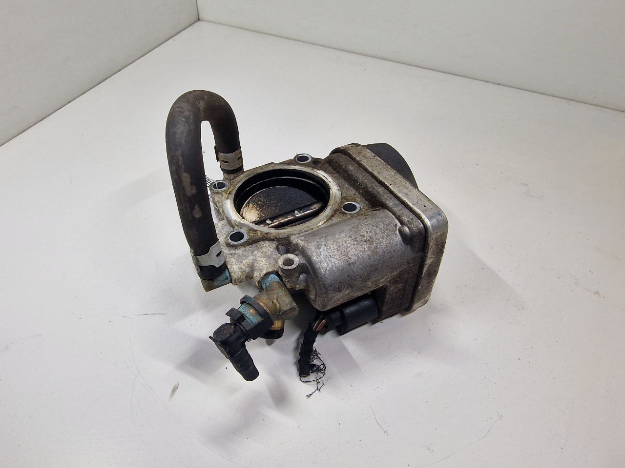 заслонка дроссельная Opel Astra G 2008, 1.8 л., i, бензин, АКПП, передний привод, 55562380, A2C53192017 - фото №1