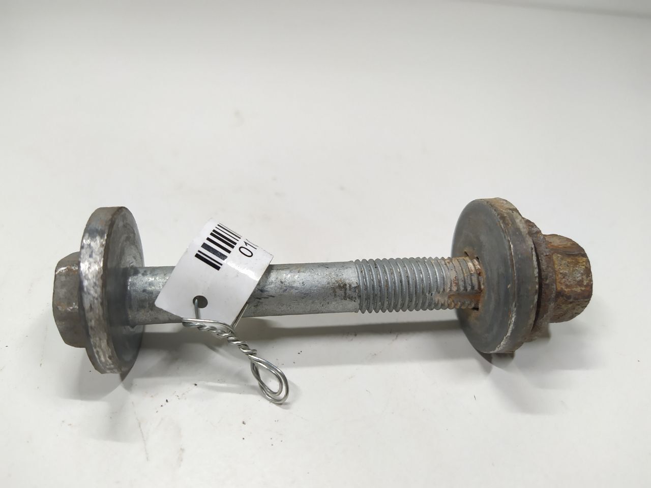 болт развальный BMW 5 серия E39 1997, 2.0 л., i, бензин, МКПП, седан, задний привод, 33306760591, 6760591 - фото №1