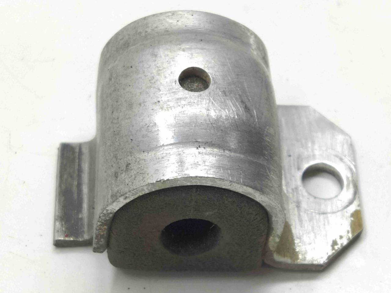 крепление стабилизатора / втулки стабилизатора BMW 5 серия E39 1999, 2.5 л., i, бензин, МКПП, седан, задний привод, 33552283159, 2283159, 33551093663, 1093663 - фото №1