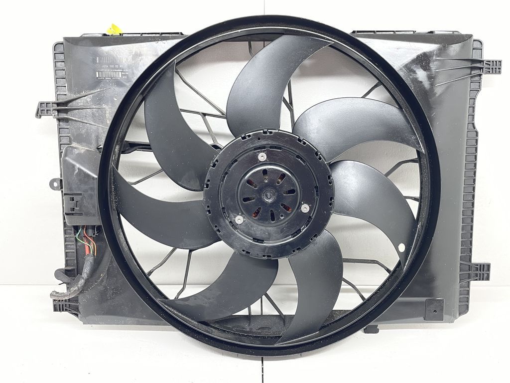 вентилятор радиатора Mercedes-Benz C-Класс W204/S204 2007, дизель, A2045000293, 2045000293, A2045400788, 2045400788 - фото №1