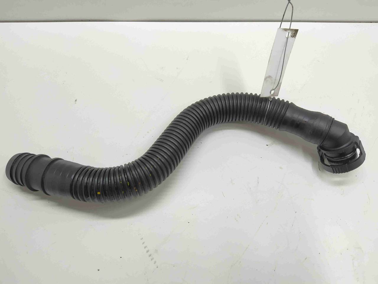 маслоотделитель (сапун) Audi A6 4F/C6 2007, 2.0 л., TD, дизель, МКПП, передний привод, 028129644B - фото №1