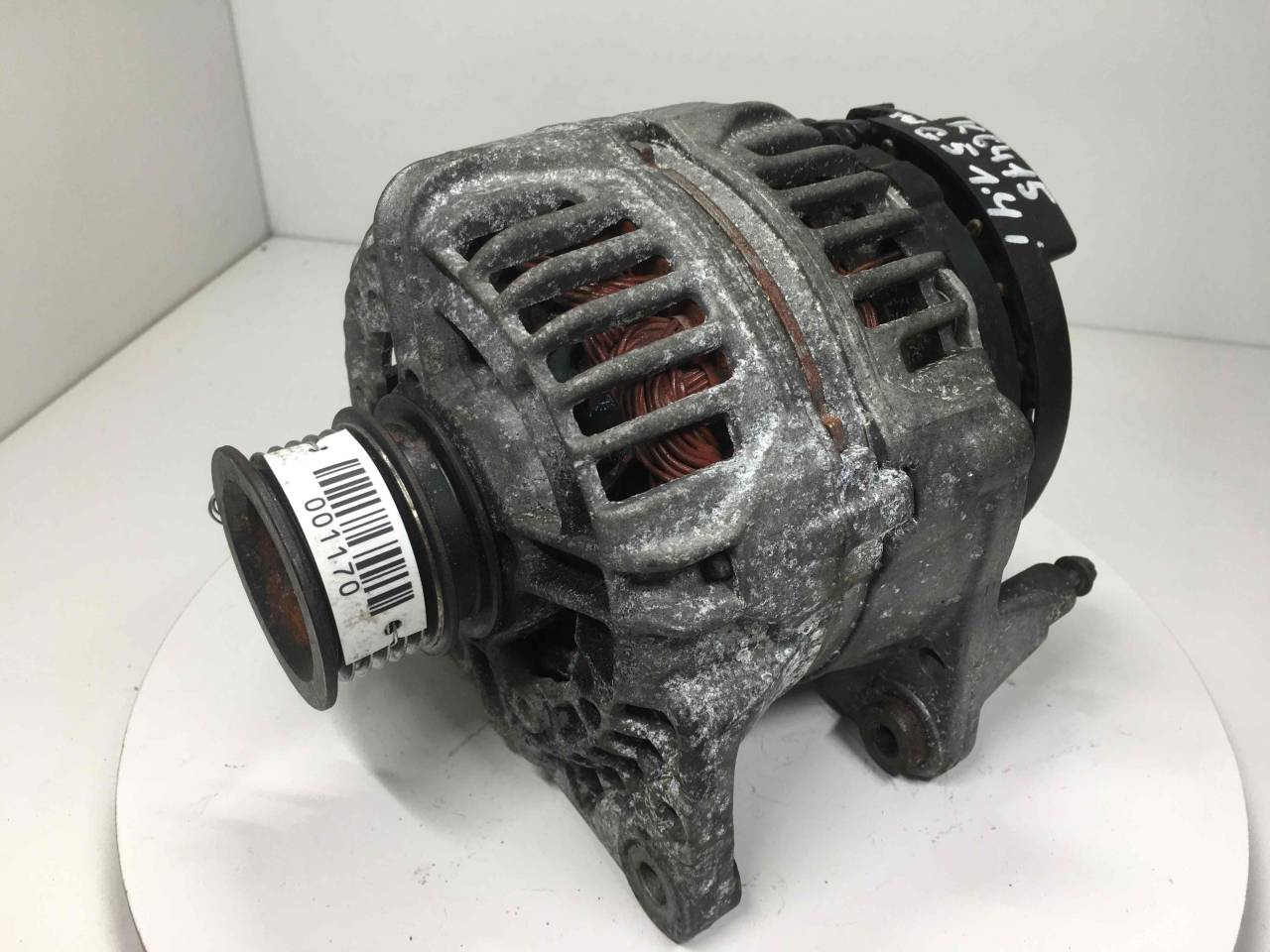 генератор Volkswagen Golf 4 поколение 2003, 1.6 л., i, бензин, 0124325003 - фото №1