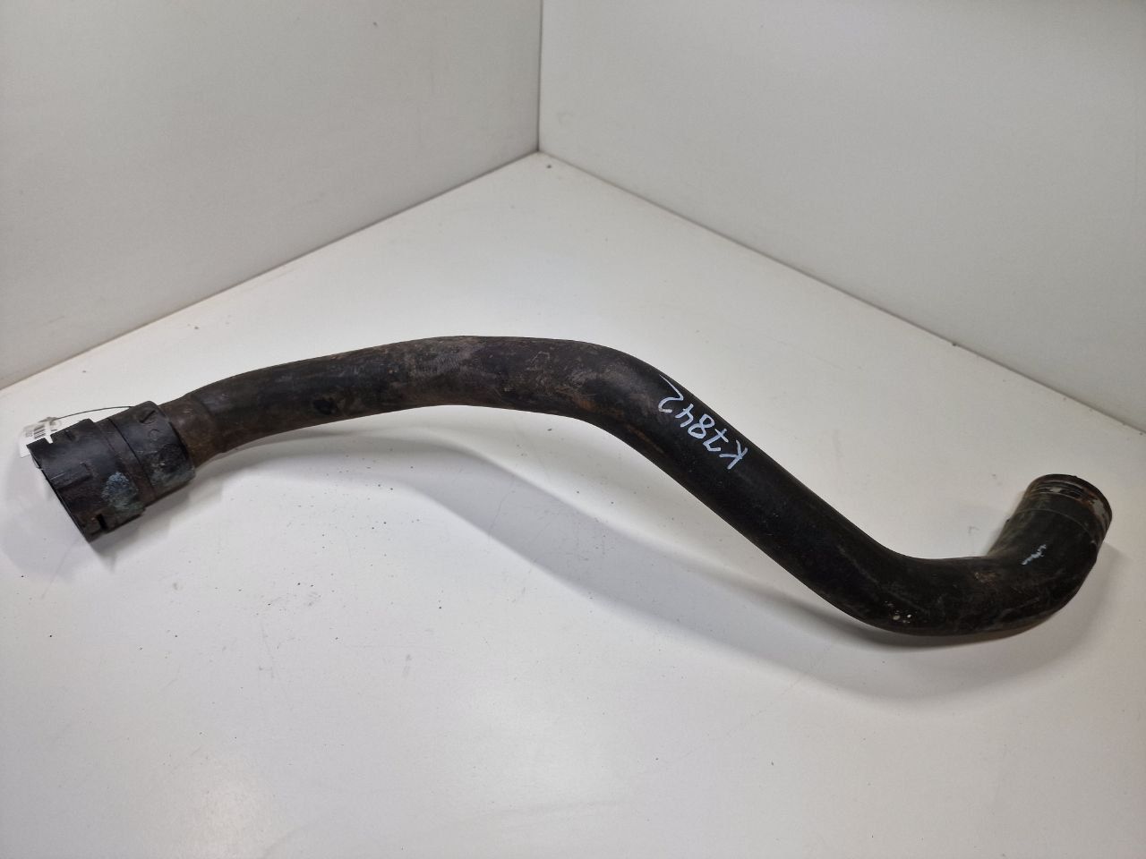 патрубок радиатора Ford Mondeo 4 поколение 2008, 2.0 л., i, бензин, МКПП, передний привод, 6G918260BC - фото №1