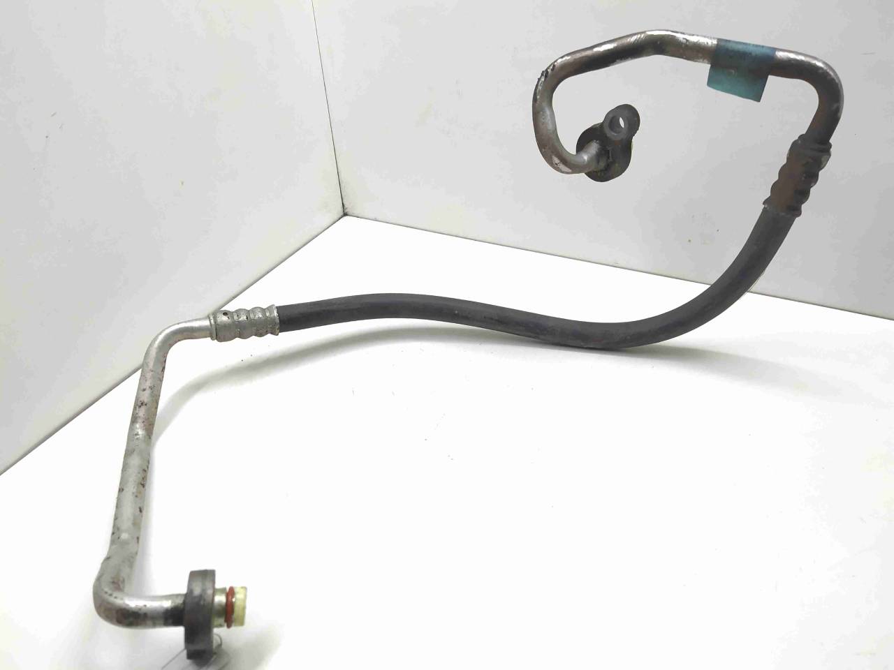 трубка кондиционера Ford Grand C-Max 2 поколение 2011, 2.0 л., TDCi, дизель, робот, передний привод, AV6119N601AE - фото №1