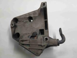 кронштейн компрессора кондиционера BMW 5 серия E60/E61 2004, 3.0 л., TD, дизель, АКПП, задний привод, 64557786708, 7786708