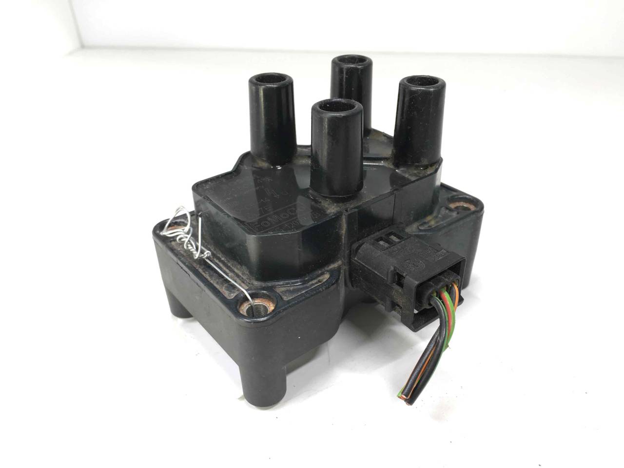 катушка зажигания Ford Focus 2 поколение 2006, 1.6 л., i, бензин, МКПП, передний привод, 0221503485 - фото №1