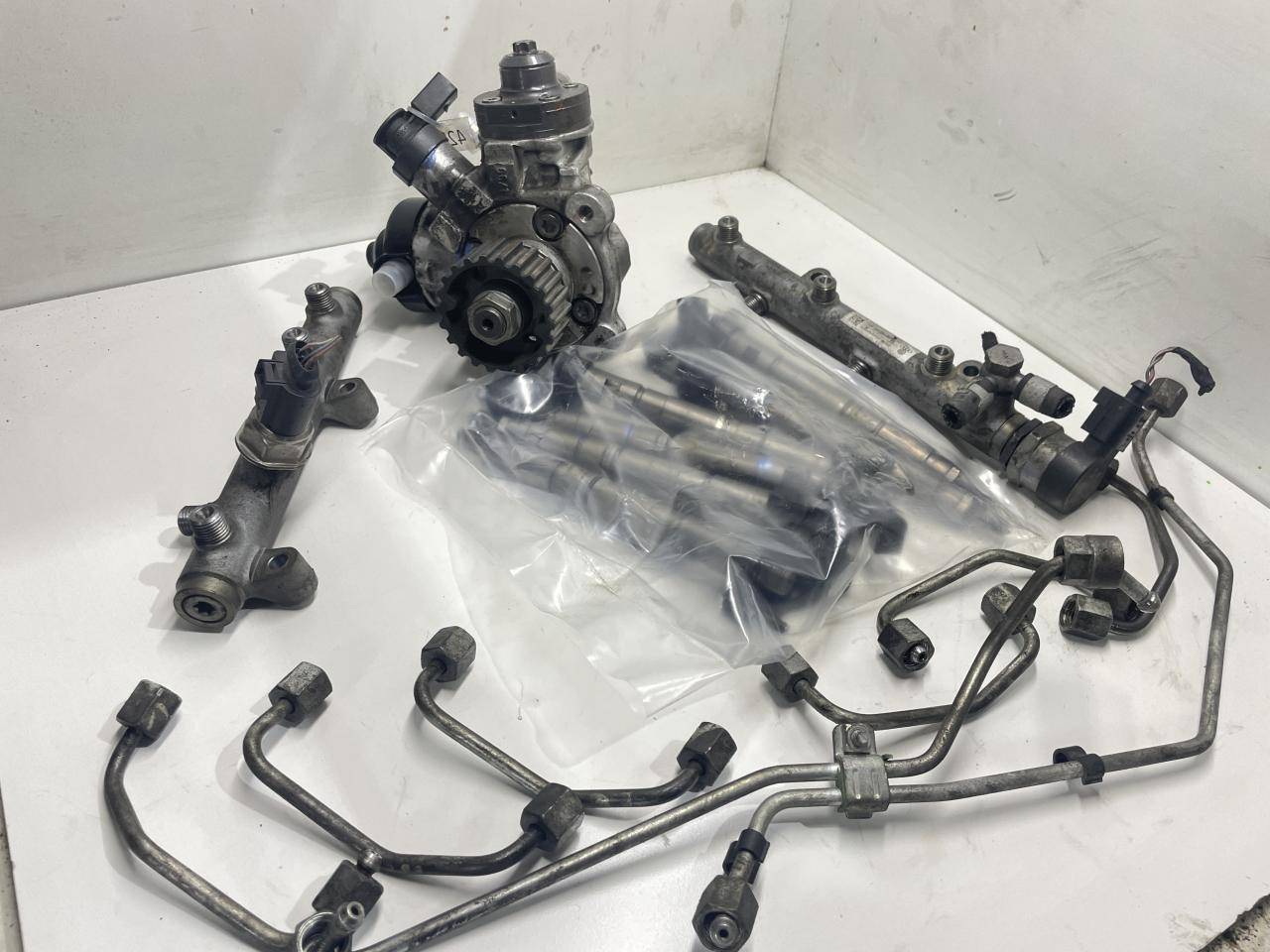 ТНВД Audi Q7 4L 2008, 3.0 л., CASA, дизель, 057130764H, 059130277BE, 059130755AH, 059130090AH, 059130089AH, 0445116023, 0445010611 - фото №1