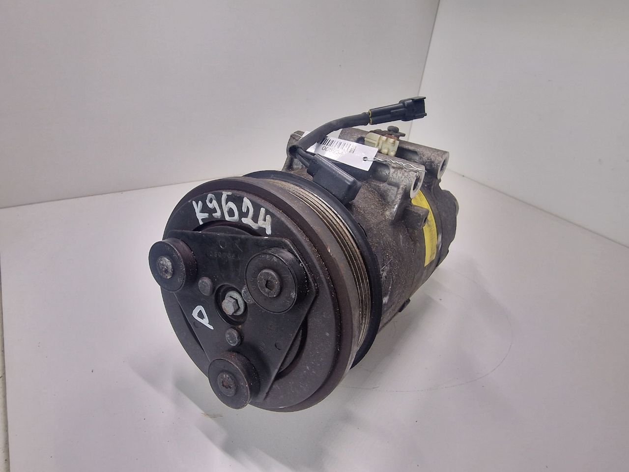 компрессор кондиционера Ford C-Max 1 поколение 2006, 2.0 л., TDCi, дизель, МКПП, передний привод, 3M5H19D629 - фото №1