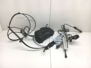 моторчик (насос) подъема крышки багажника (3-5 двери) Mercedes-Benz M-Класс W164 [рестайлинг] 2009, 2.2 л., дизель, внедорожник 5 дв., A1648003048, A1648201910, A1648004848, 1648003048, 1648201910, 1648004848