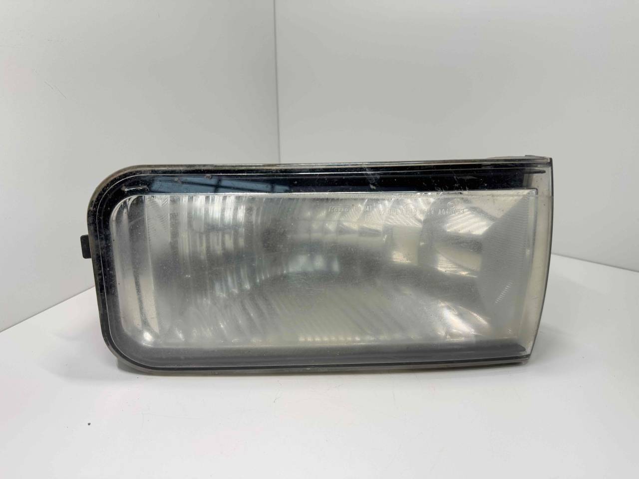 фара противотуманная правая Toyota Land Cruiser J200 2008, 4.5 л., дизель, 8121160221 - фото №1