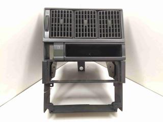 рамка под магнитолу Audi 80 B3 1987, 1.8 л., бензин, МКПП, седан, передний привод, 893941561, 893857183