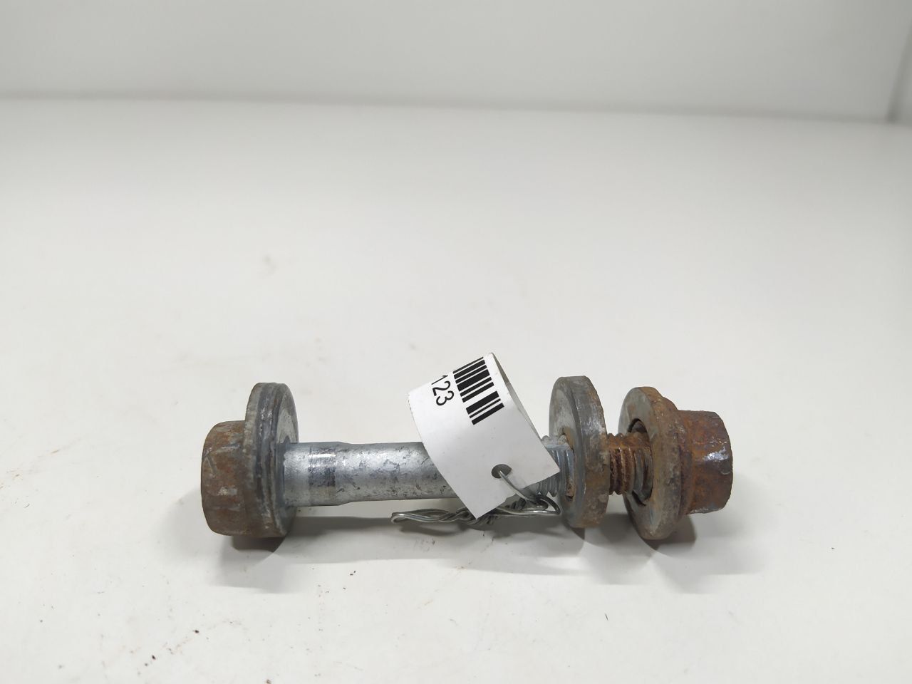 болт развальный BMW 5 серия E39 1997, 2.0 л., i, бензин, МКПП, седан, задний привод, 33306760591, 6760591 - фото №1